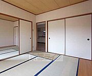 6帖和室です。
