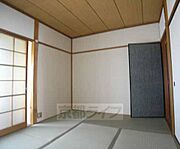畳入れ替えています