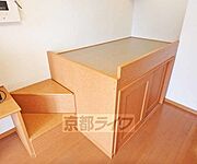 ベッドスペース。下は収納がたっぷり