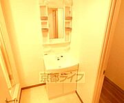 独立洗面台もございます。