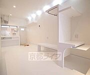 10．5帖と広々とした室内です。