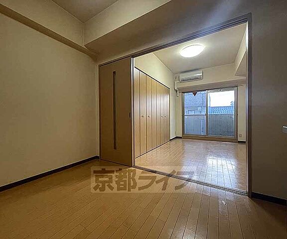 寝室