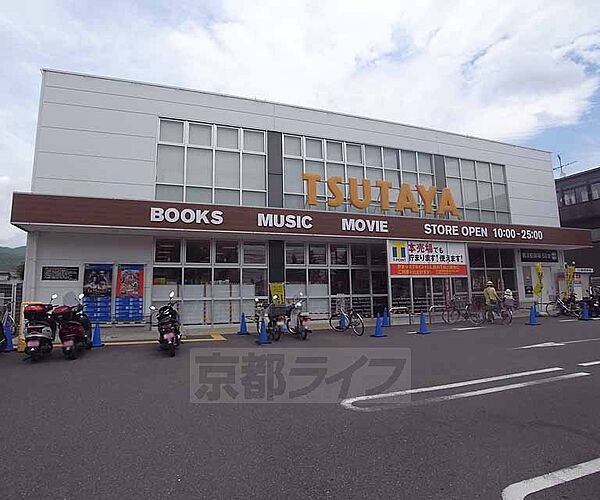 画像24:TSUTAYA 太秦店まで1700m 1Ｆに本が売られてます。京都市内の中ではかなり大規模なＴＳＵＴＡＹＡです。