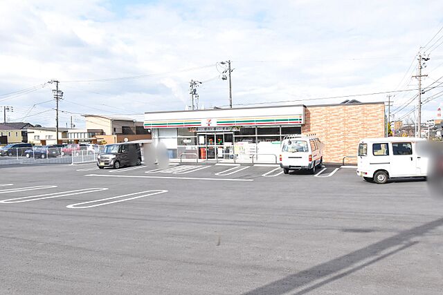 コンビニ「セブンイレブン知多つつじが丘4丁目店まで400ｍ」