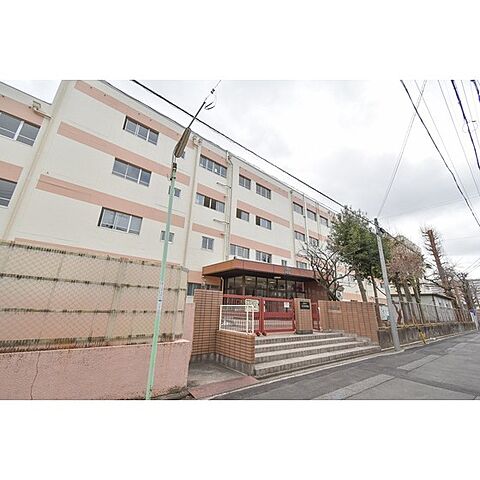 中学校「志賀中学校まで1140ｍ」