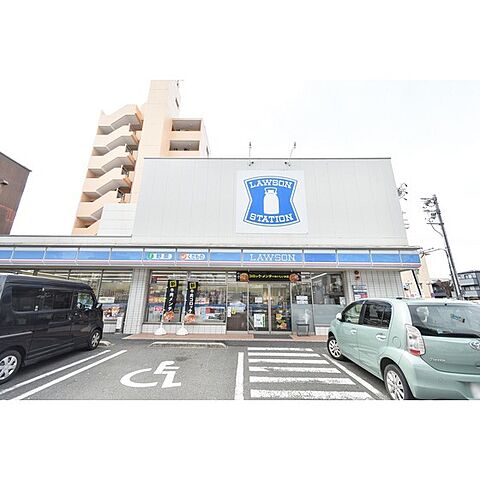 コンビニ「ローソン北区萩野通二丁目店まで280ｍ」