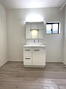 使い勝手の良いスタイリッシュなデザインの洗面化粧台♪