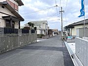 前面道路幅員広々約6ｍで車の出し入れ楽々！