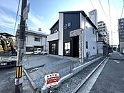 角地で陽当たり良好+開放感有り！