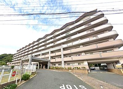 外観:ペット飼育可!エントランスに近い平置き駐車場有り!お客様のご希望の日時にご案内させていただきます(^^)/ 外観:ペット飼育可!エントランスに近い平置き駐車場有り!お客様のご希望の日時にご案内させていただきます(^^)/