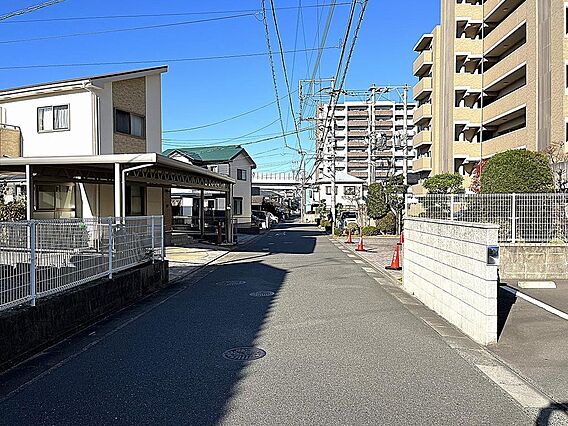 前面道路と周辺...