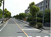 苅田町立新津中学校まで792m