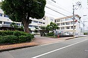 春日市立春日小学校　徒歩13分！