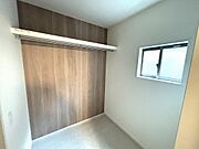 室内干しが出来るひろびろ洗面脱衣室。