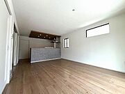 写真は同施工会社のものです。LDK広々18帖！