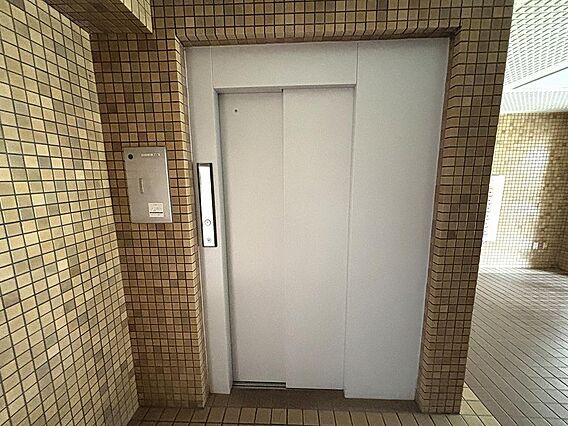 エレベーター。
