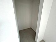 写真は同施工会社のものです。主寝室にウォークインクローゼット付き！