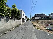 角地で陽当たり良好+開放感有り！