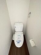 トイレは1階と2階にあります。