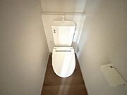 2階トイレ。トイレは1階にも2階にも有ります。