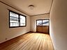 洋室：2階洋室(2)約5.87帖、2面採光で明るいお部屋！