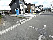 前面道路。幅員6ｍ・4ｍ。