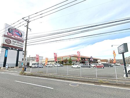 サトー食鮮館和白店:800m、徒歩10分!