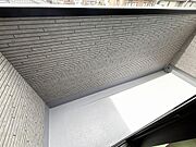 洋室(2)はバルコニー付き！