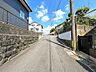 周辺：南西側道路に面し陽当たり良好！