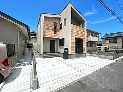 外観：オール電化住宅！お客様のご希望の日時にご案内させていただきます(^^)/