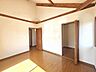 寝室：2階東側7.2帖洋室！