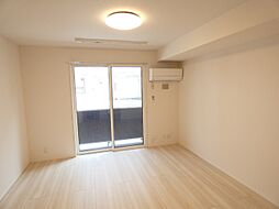 オーシエルメゾン 305 3階ワンルームのリビング/ダイニング