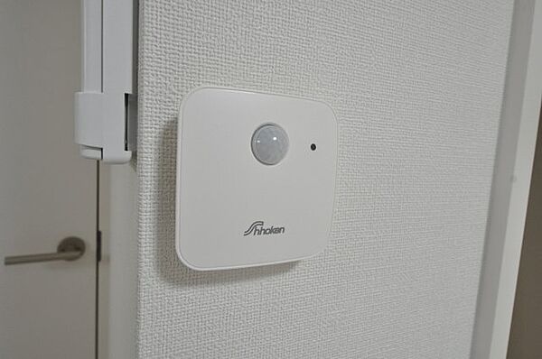 画像29:室内には人感センサーやエアコンをスマホで操作できる機能満載