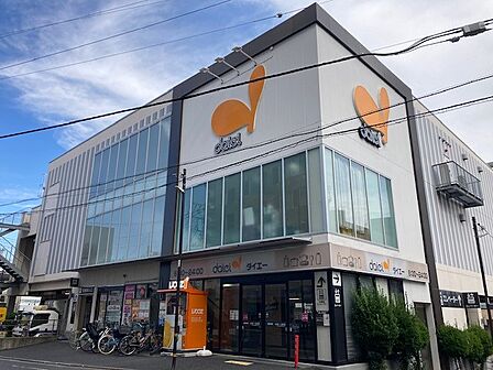 ダイエー千住曙町店(707m)