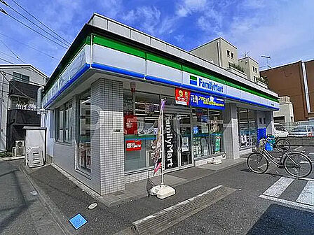 ファミリーマート 千住あずま店(572m)