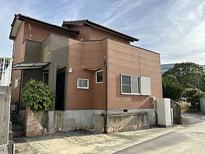 外観：【住宅ローン減税対象】価格には消費税を含みます。自社物件につき随時ご案内可能。内覧希望の方はお電話ください。