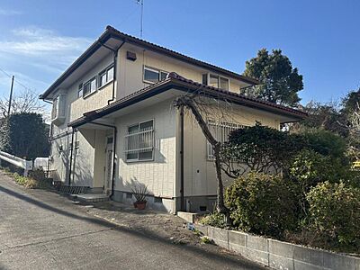 外観：【住宅ローン減税対象】価格には消費税を含みます。自社物件につき随時ご案内可能。内覧希望の方はお電話ください。