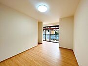 【リフォーム済】間取り変更を行い、リビングは約15帖へと拡張いたしました。