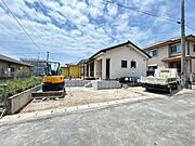 【リフォーム中】駐車場拡張工事を行っております。お車が停めやすくなりました。