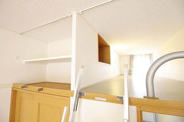 画像27:ロフトスペースは収納でも寝室としても使えます