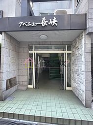7 / 12