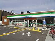 ファミリーマート 平野店（439m）