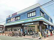 ファミリーマート薬ヒグチ様まで259m