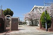 東大阪市立新喜多中学校（1025m）