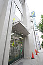 三菱東京UFJ銀行上六支店（967m）