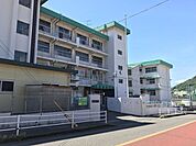 北九州市立戸ノ上中学校 徒歩7分。 550m