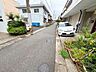 その他：前面道路含む外観