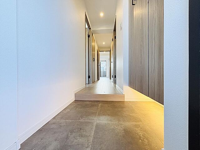 玄関 セレナハイム南行徳 3階/301号室