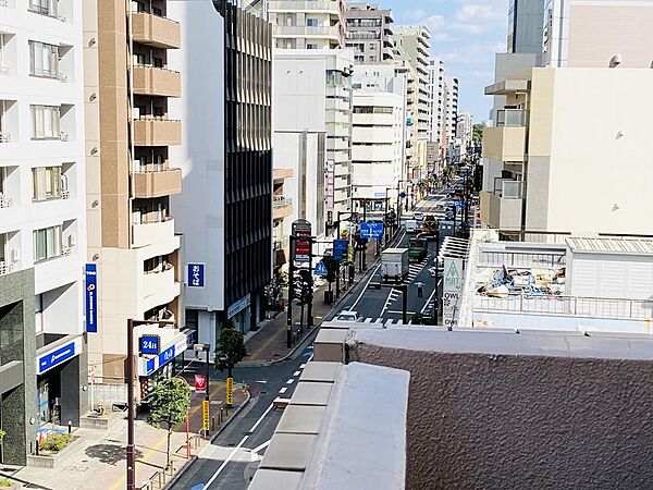 バルコニー