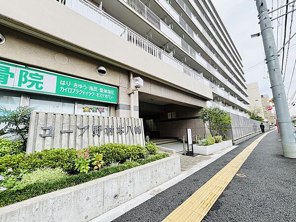 エントランスを拡大表示